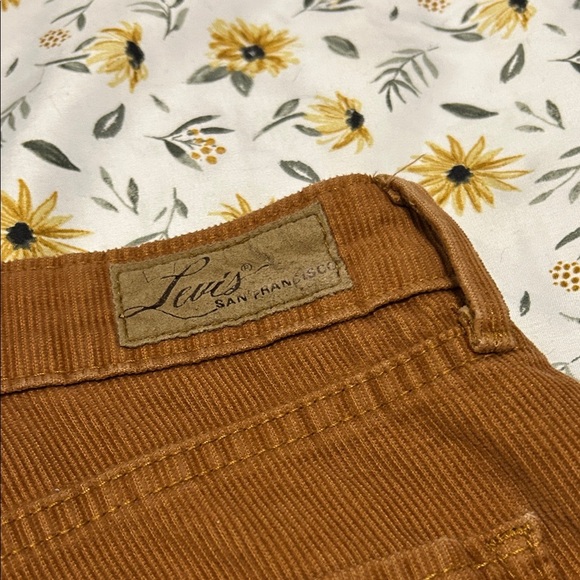 Levi's Women's Copper Demi Curve Straight Leg Corduroy Jeans - Picture 6 of 7